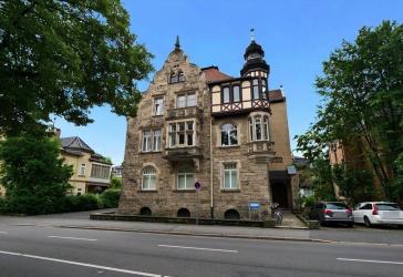 Außergewöhnliches Apartment in Jugendstilvilla Nähe Bahnhof