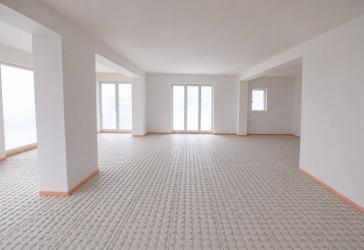 Exklusive Eigentumswohnung mit großzügiger Wohnküche, Loggia, Balkon und Terrassen