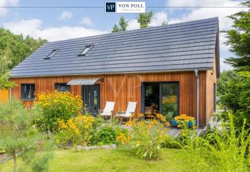 Modernes Einfamilienhaus mit lichtdurchflutetem Wohnambiente und großem Garten