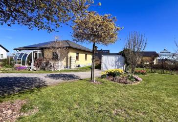 Energieeffizientes Passivhaus + Wohnen auf einer Ebene in bester Lage von Oberplanitz