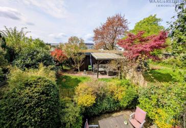 Viel Platz für die ganze Familie, mit Garten, Pool & 3 separaten Eingängen