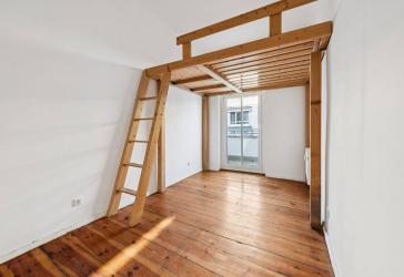 Altbauwohnung mit Balkon & Stuck in Toplage Prenzlauer Berg – bezugsfrei und provisionsfrei