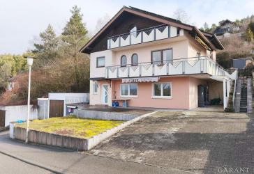 Familienhaus mit Einliegerwohnung und Photovoltaik - ideal für Vermietung oder Mehrgenerationen