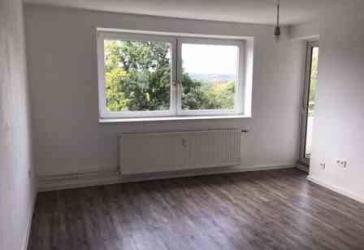 Moderne Wohnung mit Balkon kurzfristig verfügbar