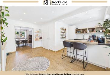 Einziehen und Wohlfühlen: Zweifamilienhaus mit Garage, Innenhof und Grundstück