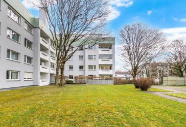 Aktiv leben in Moosach: Helle 4-Zimmer-Wohnung für junge Familien mit sonnigem Westbalkon*'**