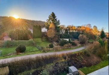 Exklusive, neuwertige Loftwohnung, Ruhelounge, große Südterrasse, Whirlpool, Sauna mit eigenem Wellnussbereich, nahe an der Natur