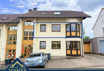 Großzügige Eigentumswohnung mit Balkon, Gartenmitbenutzung und zwei Stellplätzen in Püttlingen