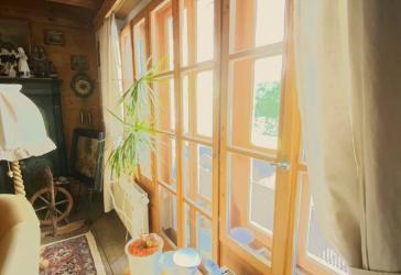 Exklusives ZWEI/MEHRPARTEIENHAUS im Landhausstil: moderne Technik, einzigartiges Anwesen