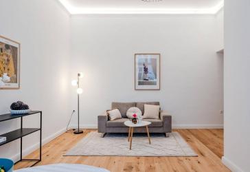 Provisionsfreie bezugsfreie renovierte 2-Zimmer Altbauperle in hersschaftlichem Altbau am Kudamm