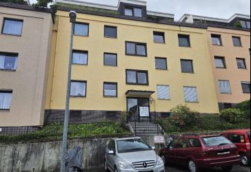 Schöne und helle 1 ZKB Wohnung + Kellerabteil nahe Kurpark!