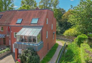 Exklusives Reihenendhaus auf der Leineinsel