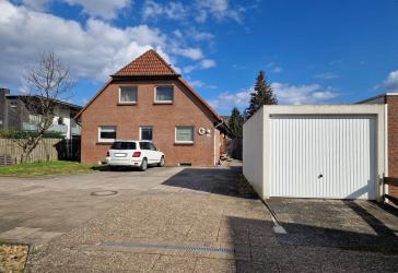 Seltene Gelegenheit in Holtorf: Großzügiges Zweifamilienhaus mit Terrasse und Garage