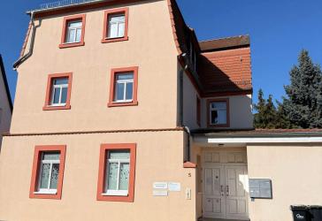 Helle 3-Raum-Wohnung mit großer Küche