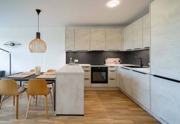 Optimal geschnittene Zweizimmerwohnung mit Westbalkon und Einbauküche
