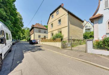 +++ Am Waldrand - Hochparterre-Etage im 2-Familien-Haus mit Eigentümer - frisch renoviert - inklusive neuer Einbauküc...
