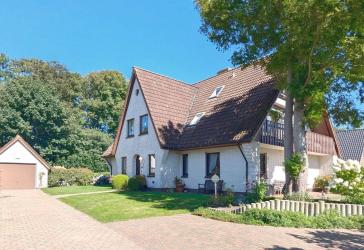 Geräumiges Einfamilienhaus mit Einliegerwohnung und Garage in ruhiger Lage - PROVISIONSFREI -