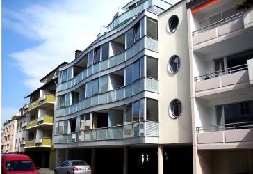 Stilvolle, geräumige 3-Zimmer-Wohnung mit Balkon und Einbauküche in Bonn-Beuel