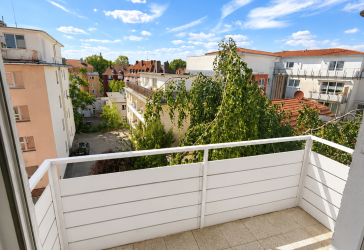 Zentrale Lage von Würzburg - Provisionsfrei - Helle Wohnung mit Wintergarten, Balkon, Küche