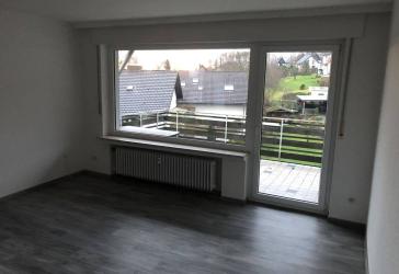 Renovierte 3-4 Zimmerwohnung mit Balkon in Hiddesen