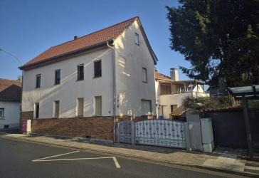 Einfamilienhaus mit Einliegerwohnung