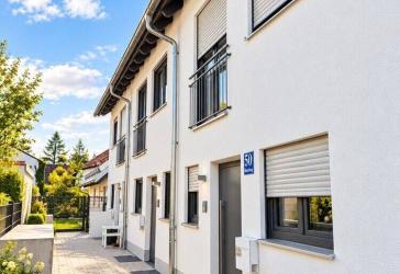 Neubau-Reihenmittelhaus - ab sofort bezugsfertig - in München-Trudering - ca. 115 m² Wohnfläche