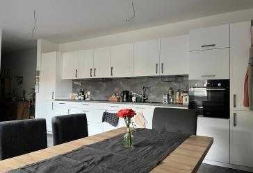 Charmante 3 Zimmer Obergeschosswohnung inkl. Einbauküche.