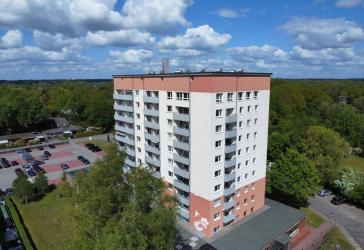 Starke Ist-Miete: vermietete 3-Zimmer-Wohnung mit Balkon und Fahrstuhl