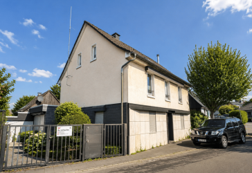 Charmantes Einfamilienhaus mit Anbau und Garten in Solingen-Merscheid