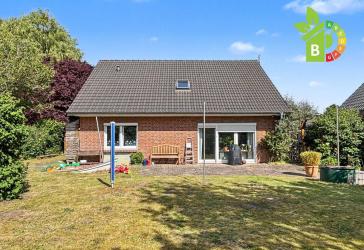 Gepflegtes Nordmarkhaus mit viel Platz für die ganze Familie in Bad Bramstedt