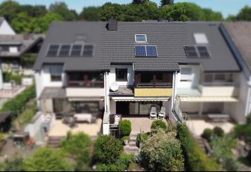 Provisionsfrei in Darmstadt-Arheilgen: 6-Zimmer-Familienhaus mit Garage & neuem Dach