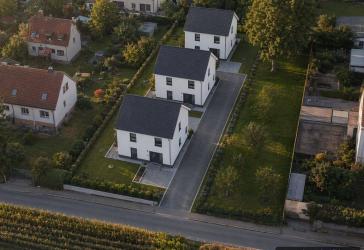 Massiv + individuell: Einfamilienhaus in Fürth-Poppenreuth, nähe Kita