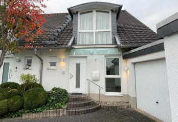 Geräumiges Familienhaus mit Terrasse in Rösrath