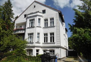 Lichterfelde West: Ensembleschutz Miethaus mit freien Wohn- und Gewerbeeinheiten zur Selbstnutzung!