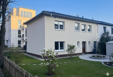 Wunderschönes Einfamilienhaus im Grünen. KFW Förderungskredit