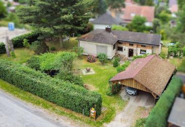Ein Zuhause zum Verwirklichen: Charmantes Haus mit Keller für kreative Familien in ruhiger Lage