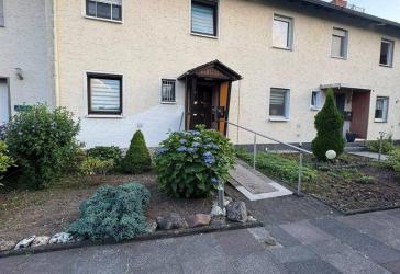 Gepflegtes Reihenmittelhaus mit Wintergarten, Sauna und schönem Garten in ruhiger Wohnlage