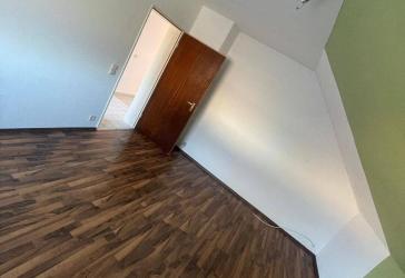 Großzügiges Wohnen in ruhiger Bestlage: Helle 98 m² Dachgeschosswohnung mit Balkon in 31228 Peine-Stederdorf – in 3 Monaten frei