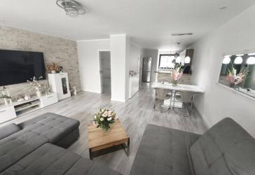 Provisionsfreies Reihenmittelhaus mit 1,160 % Top-Zins - modernisiert, bezugsbereit & mit Garten