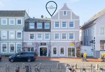 Attraktives Wohn- und Geschäftshaus in bester Lage von Wyk