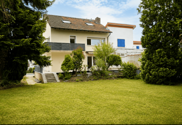 Großzügiges Einfamilienhaus mit Garten in Frankfurt-Schwanheim