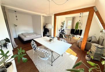 46 m² Altbaucharme in Heslach - Saniert, dreiseitig belichtet, ruhig