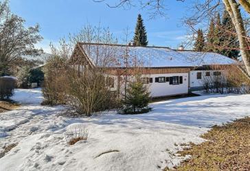 Ihr Rückzugsort im Waldferiendorf Regen - Platz für Familie und Freunde
