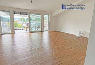 *** TOP *** ausgestattete und neuwertige 3-ZKB Wohnung mit eigenem Zugang * überdachter Balkon * Stellplatz