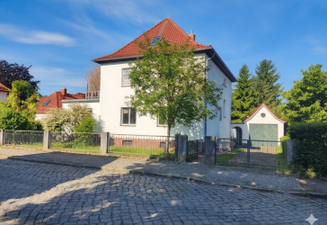 Provisionsfrei – Helle Maisonette-Wohnung mit Kamin, Terrasse & großem Gemeinschaftsgarten in Stralsund