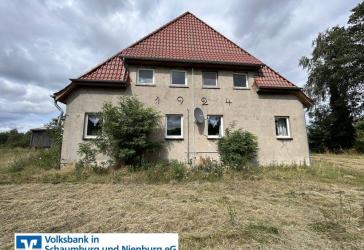 Resthof mit Reithalle und Grünland