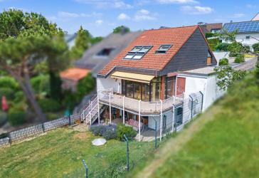 Charmante Doppelhaushälfte in Feldrandlage - Wohnen mit viel Platz und Naturanschluss im Thomashof