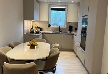 Familienfreundliches, vollständig renoviertes Haus mit Terrasse in Ahlen