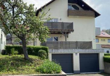 Schicke 4-Zimmer-Wohnung mit Balkon, Terrasse und Garten in 97616 Bad Neustadt/Saale, Stadtteil Herschfeld (ID 1452)