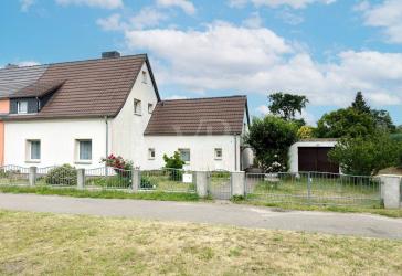 +++RESERVIERT++ Zentrumsnah wohnen mit Potenzial - Doppelhaushälfte in Senftenberg